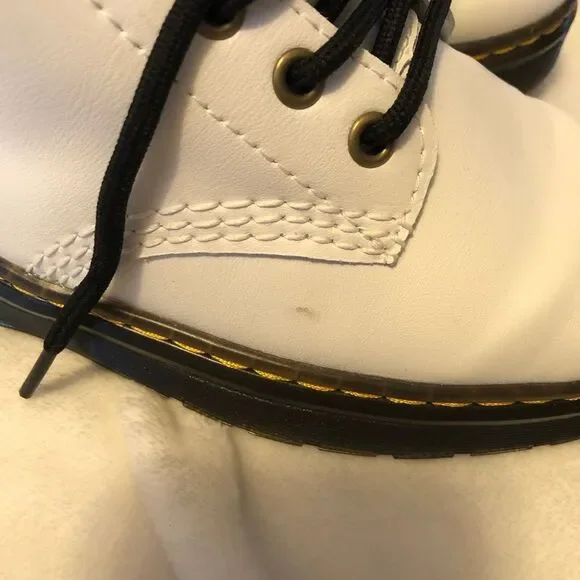 New Dr. Martens 1460 Bex Lug Sole Boots (Women), size women 7, lace up leather - Picture 16 of 16